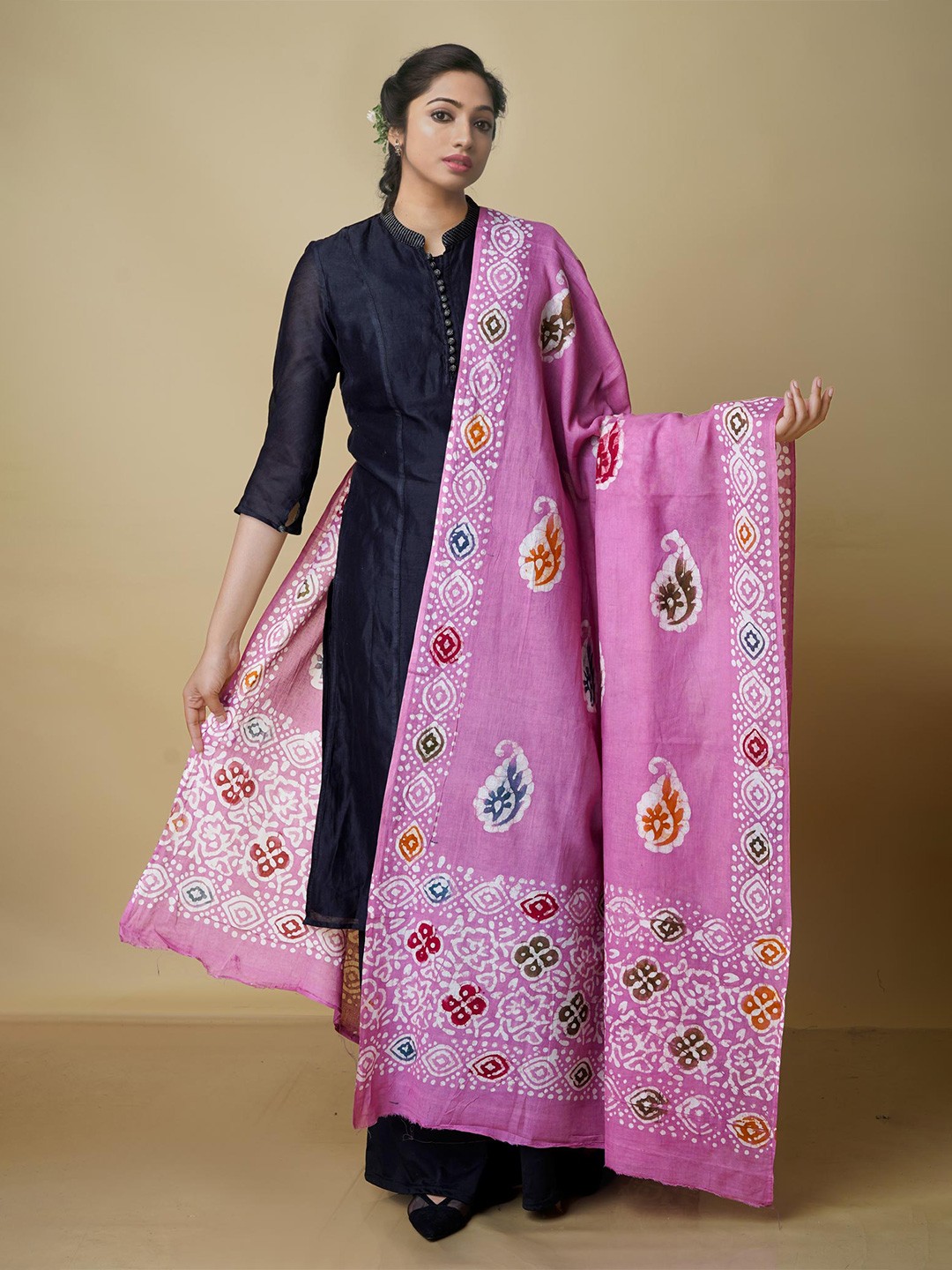 

Unnati Silks Ethnic Motifs Printed Pure Cotton Batik Dupatta, Pink