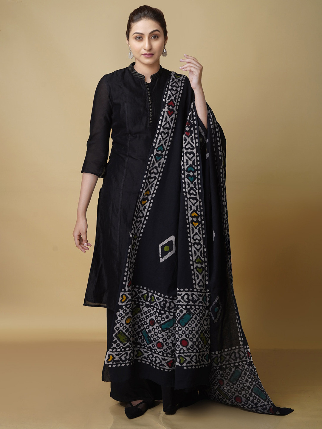 

Unnati Silks Ethnic Motifs Pure Cotton Batik Dupatta, Black