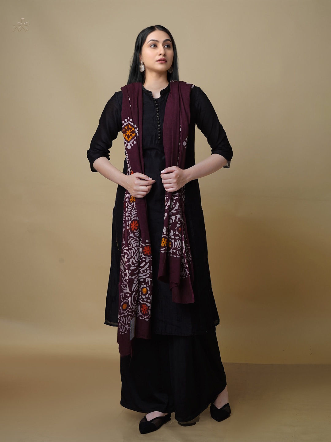 

Unnati Silks Ethnic Motifs Printed Pure Cotton Batik Dupatta, Maroon