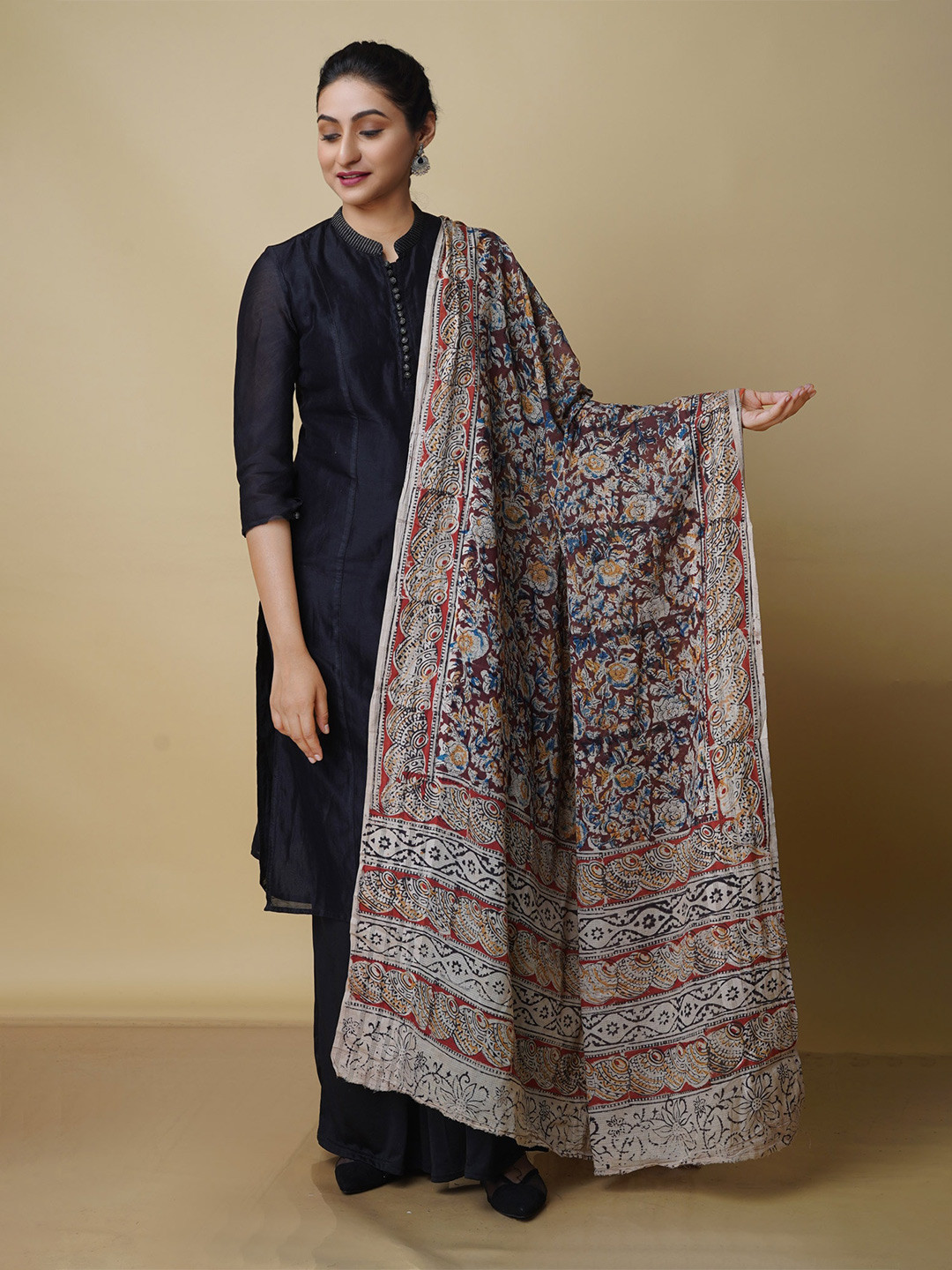 

Unnati Silks Ethnic Motifs Printed Pure Cotton Kalamkari Dupatta, Grey