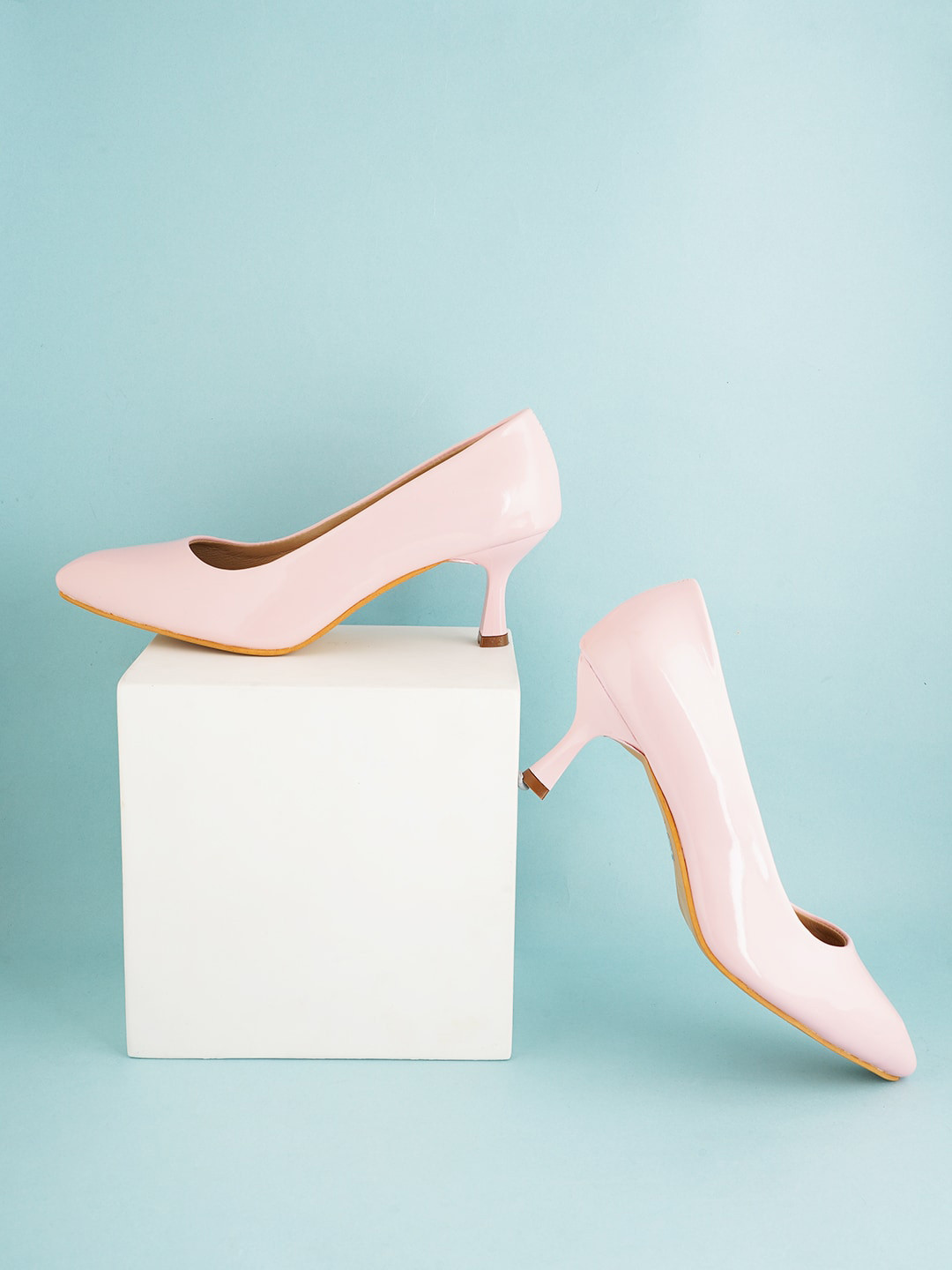 

SCENTRA Pink Party Pumps