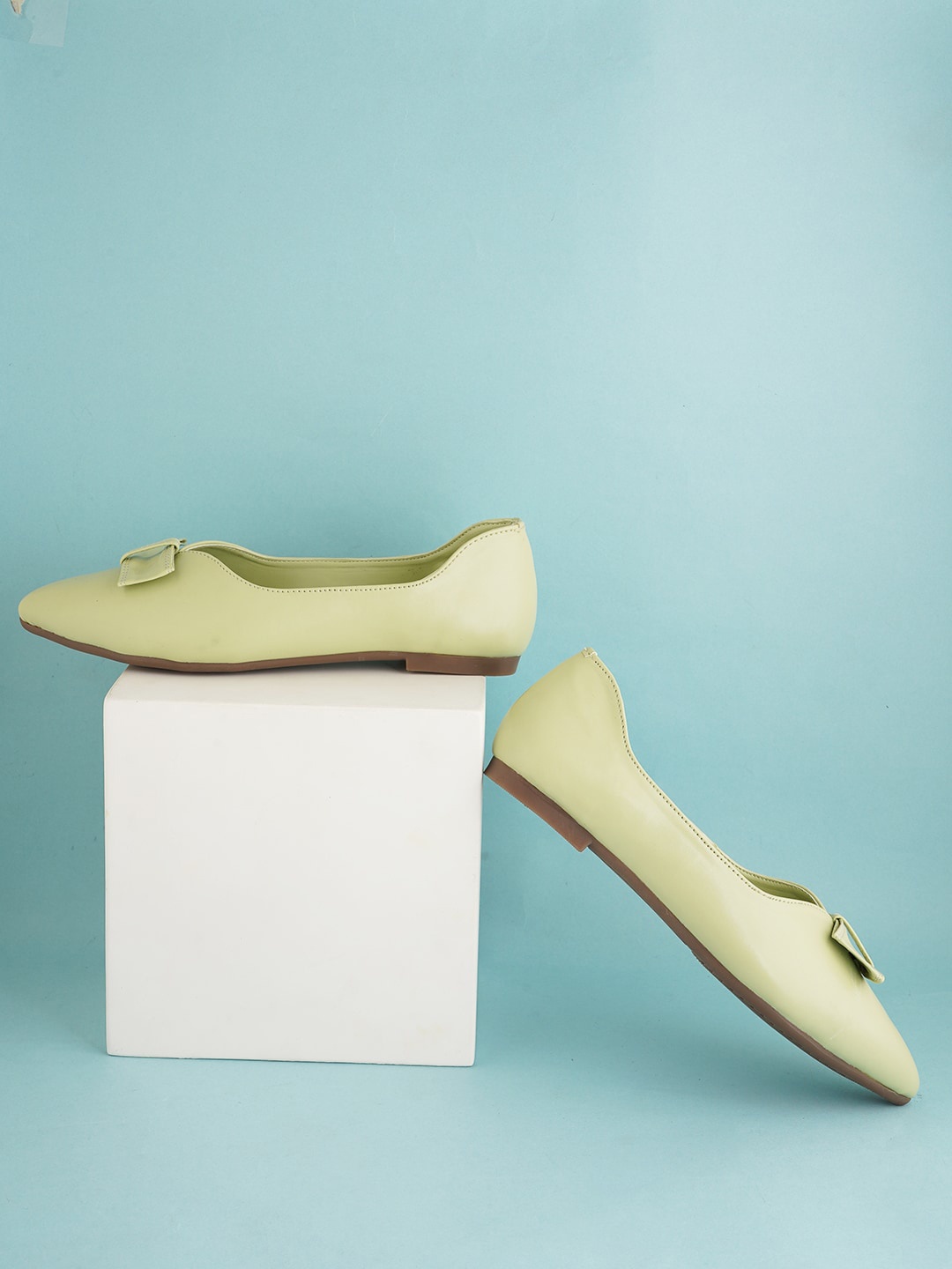 

SCENTRA Women Ballerinas With Bows, Lime green