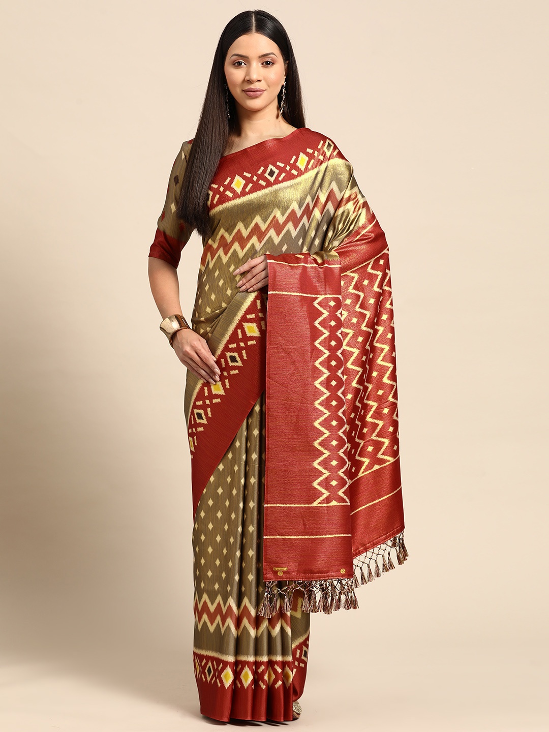 

CliqSilk Geometric Printed Art Silk Ikat Saree, Beige