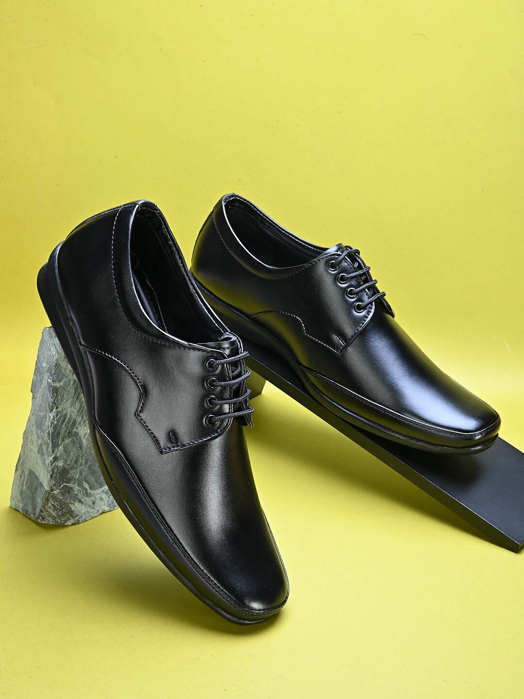 

Fentacia Men Square Toe Formal Derbys, Black