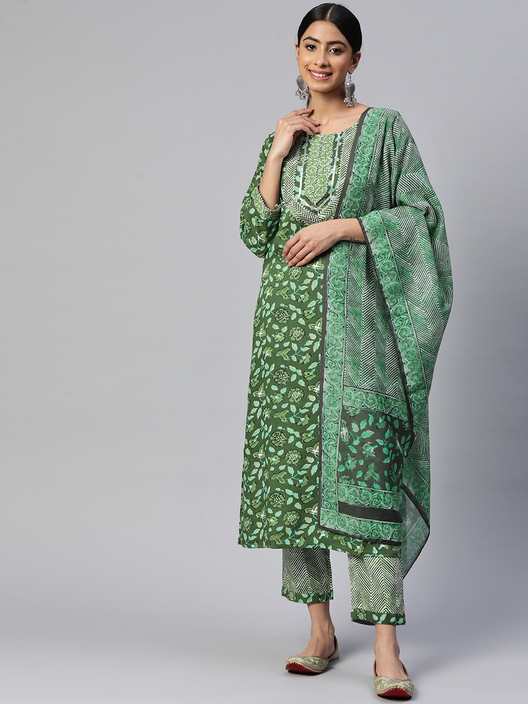 

Vbuyz Floral Printed Pure Cotton Kurta with Trousers & With Dupatta, Green