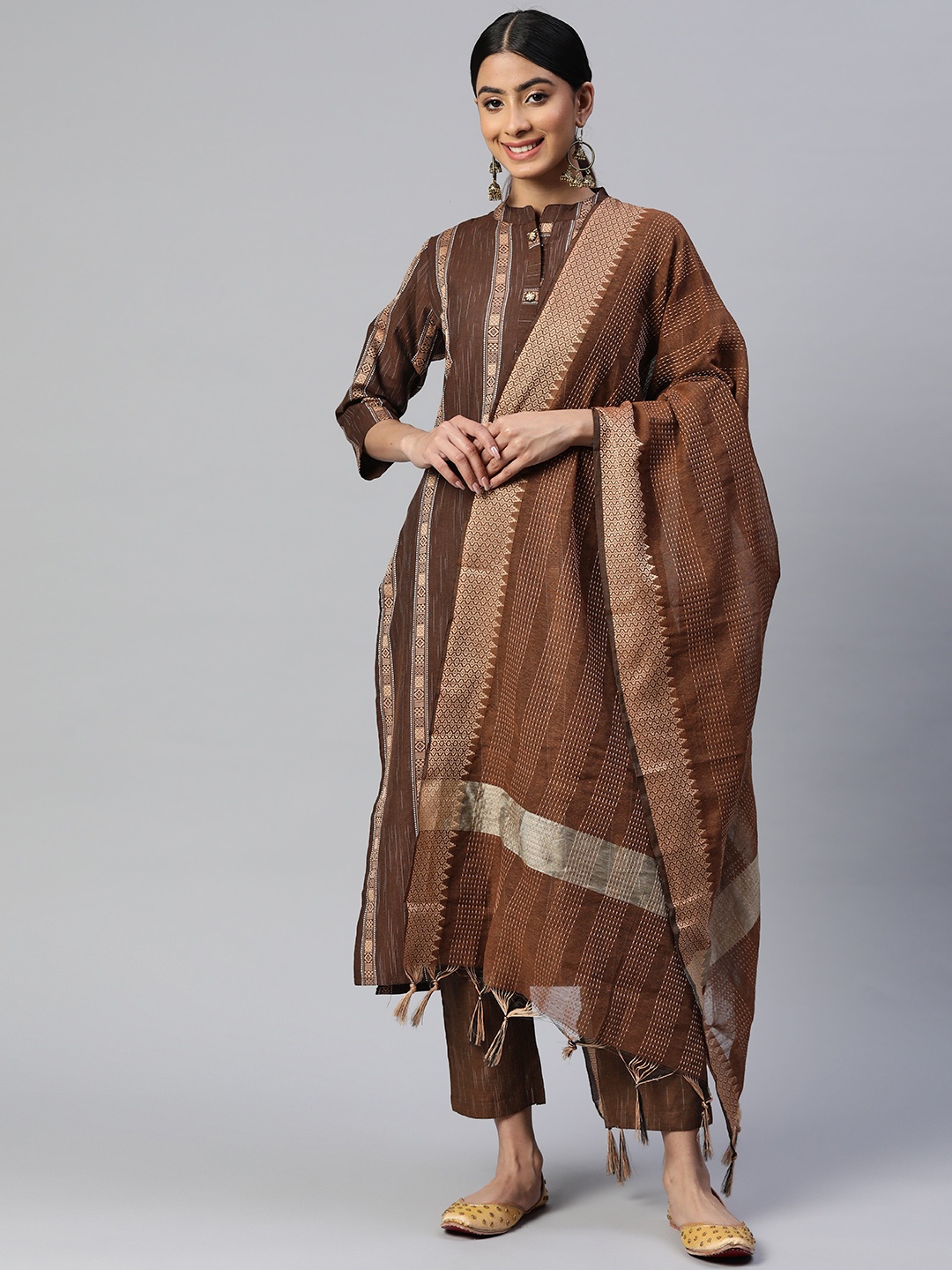 

Vbuyz Kurta with Trousers & With Dupatta, Brown