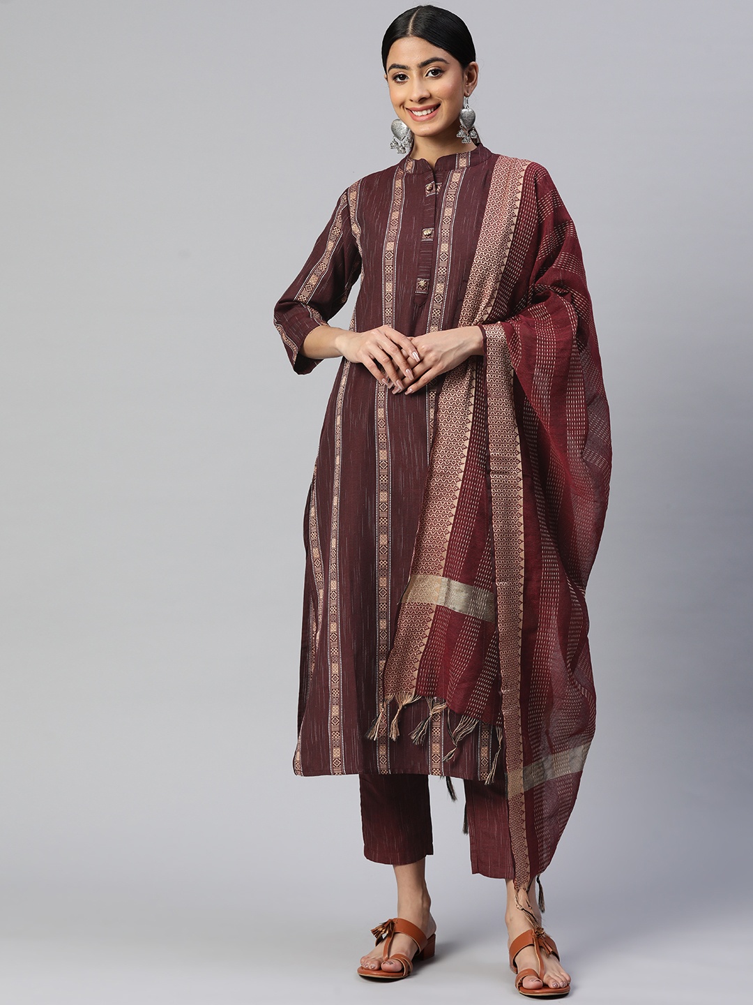 

Vbuyz Woven Design Thread Work Kurta With Trousers & With Dupatta, Purple