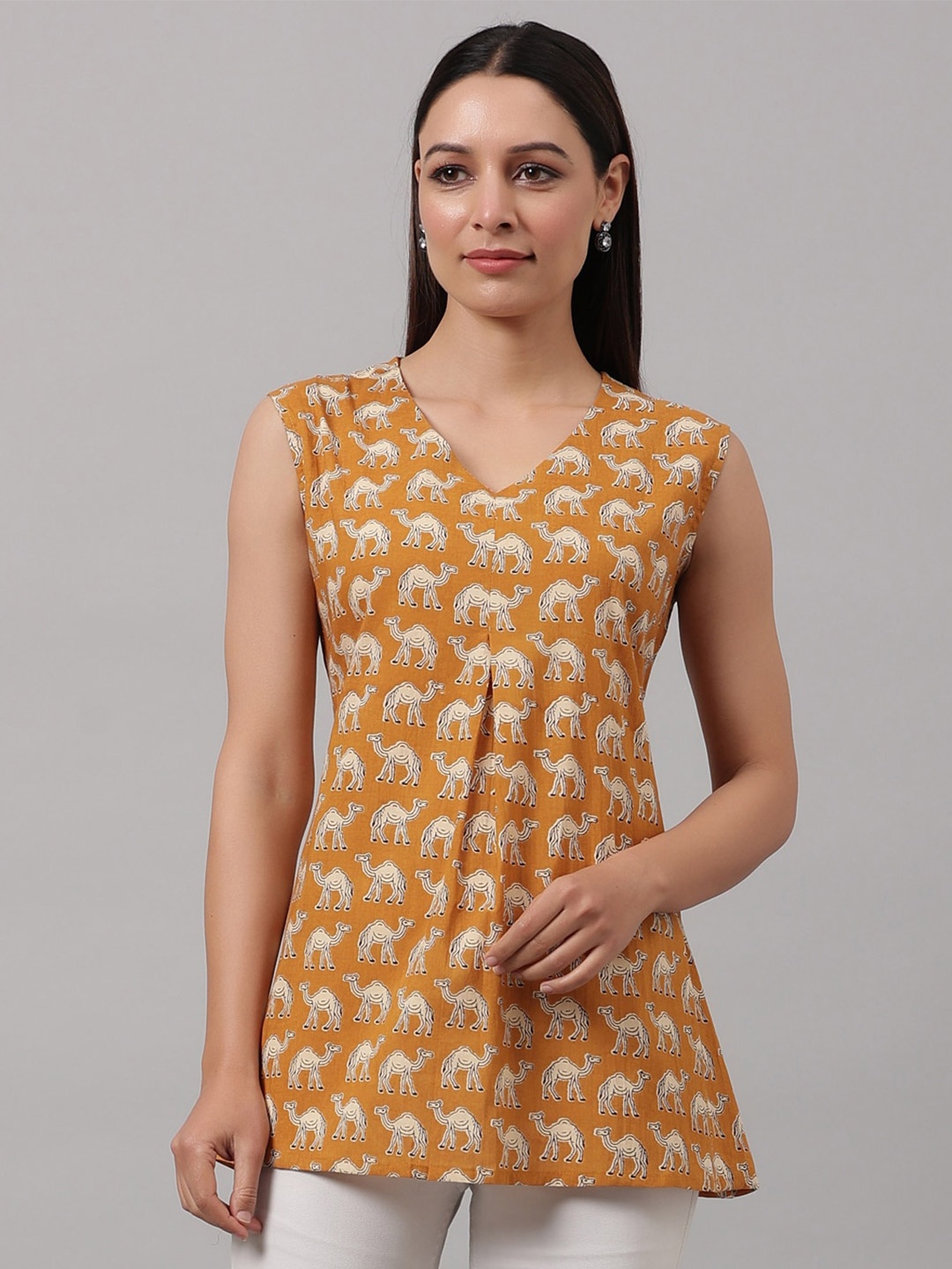 

Do Dhaage Camel Printed V-Neck Regular Cotton Top, Mustard