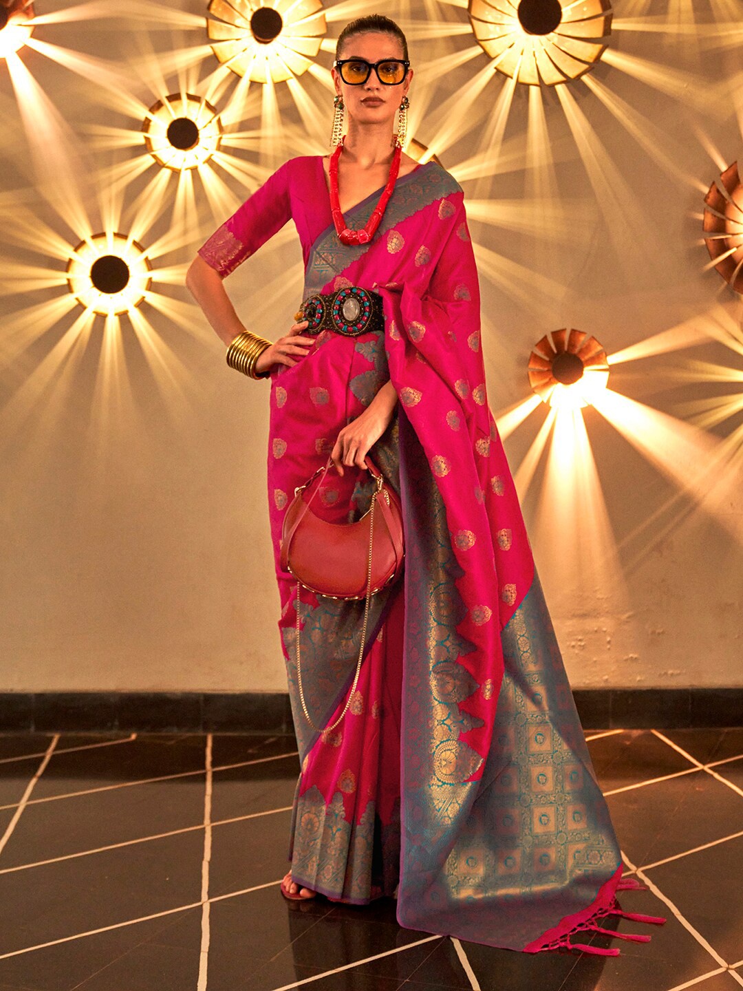 

Saree mall Woven Design Zari Banarasi Saree, Pink