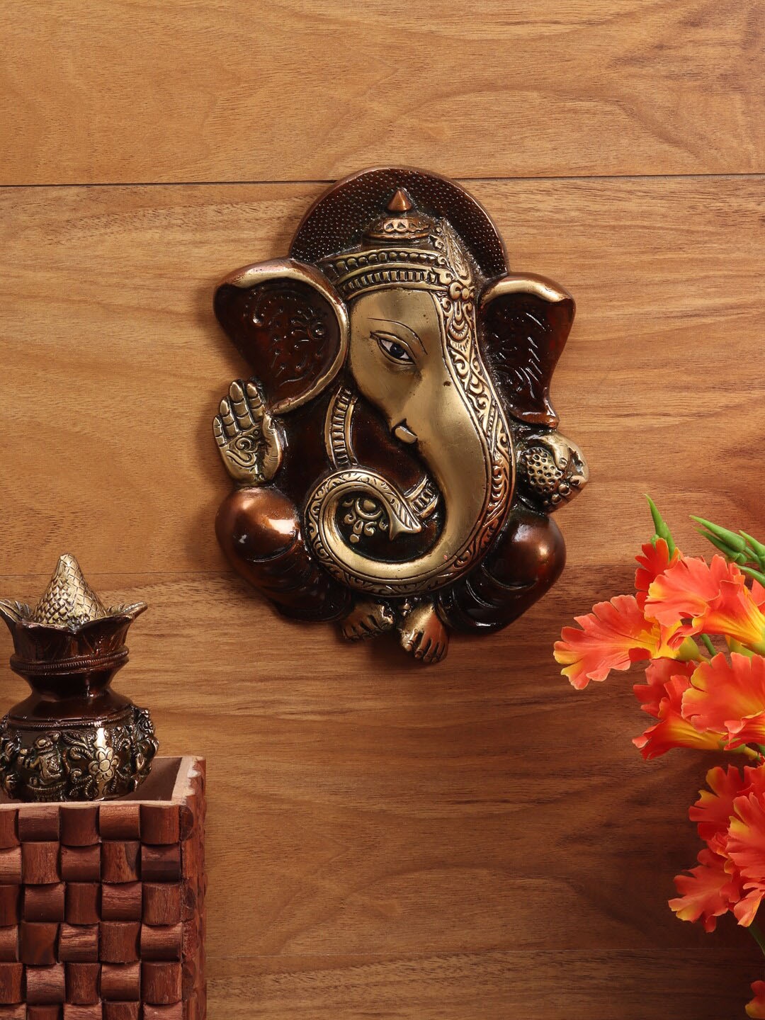 

Aapno Rajasthan Modern Style Brown Ganesha Brass Showpiece