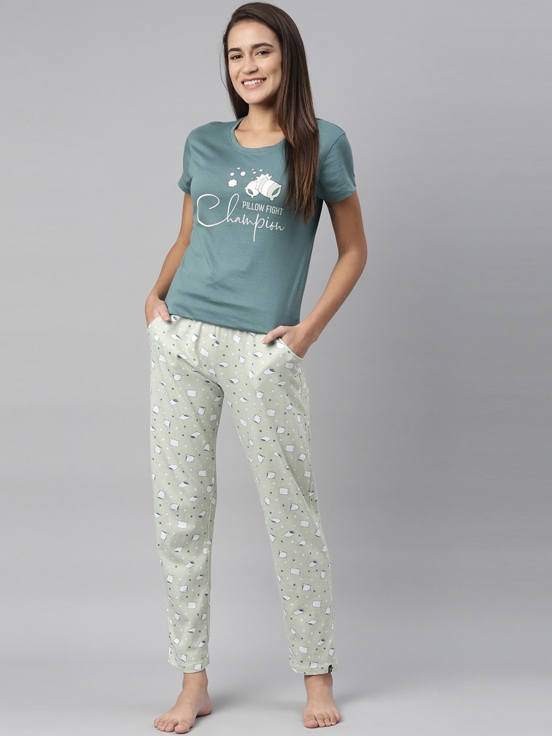 

TWIN BIRDS Women Typography Printed Pure Cotton Night Suit, Green