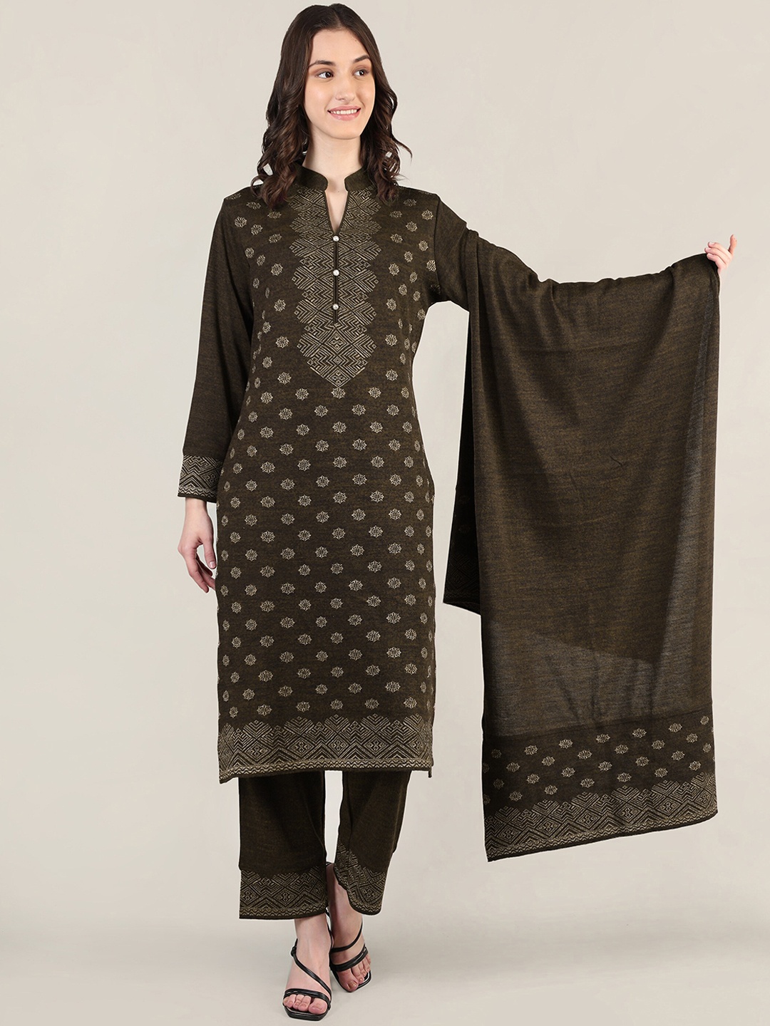 

MIKHAD Printed Mandarin Collar Kurta with Trousers & Stole, Brown