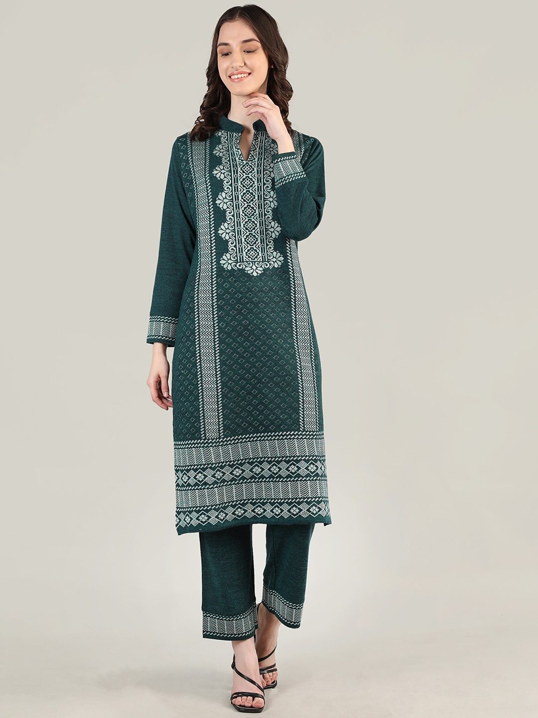 

MIKHAD Women Ethnic Motifs Pure Wool Kurta with Trousers & Dupatta, Teal