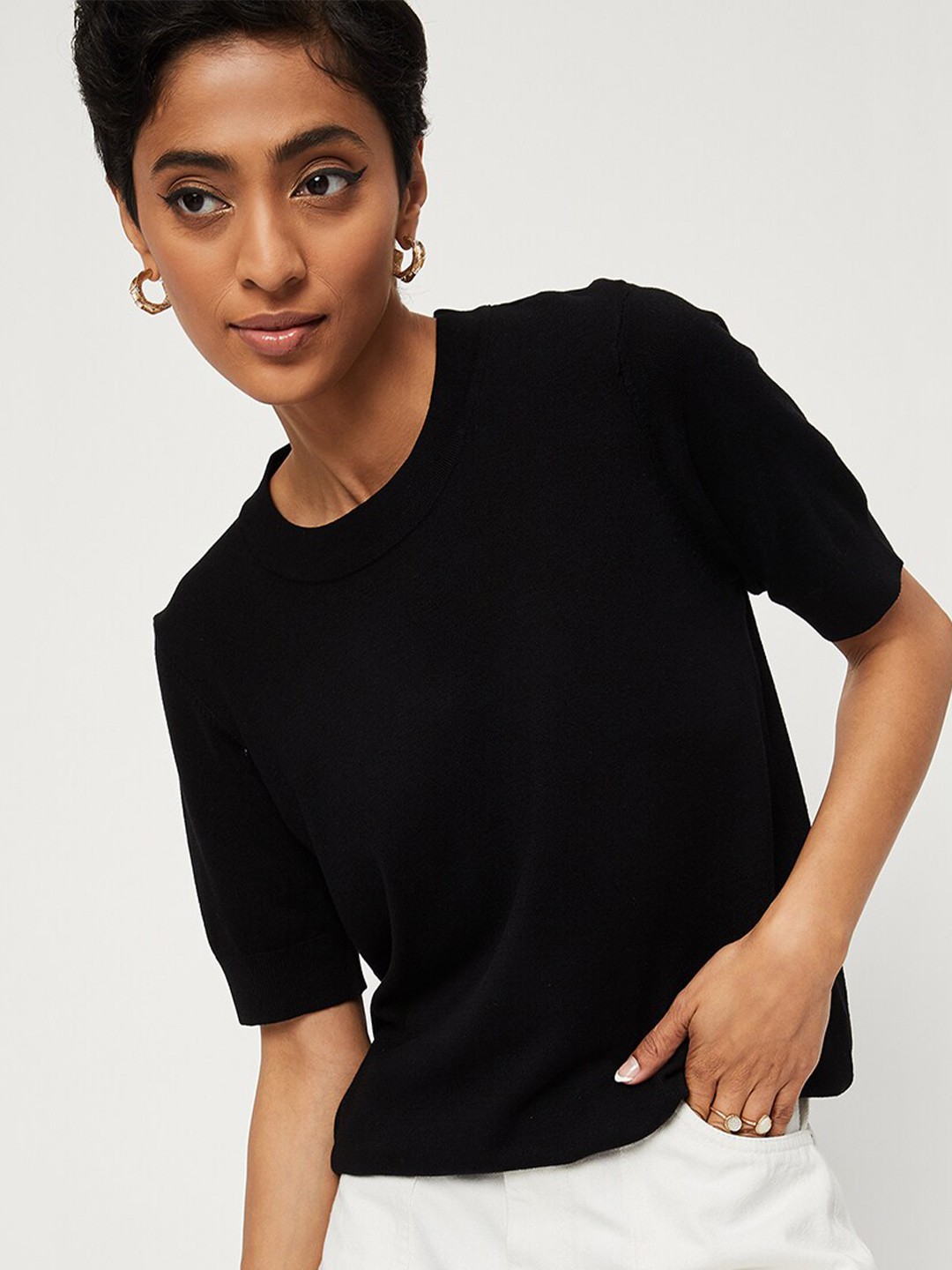 

max Women Round Neck T-shirt, Black