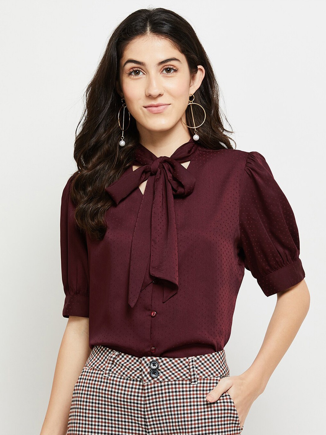 

max Tie-Up Neck Puff Sleeves Top, Maroon