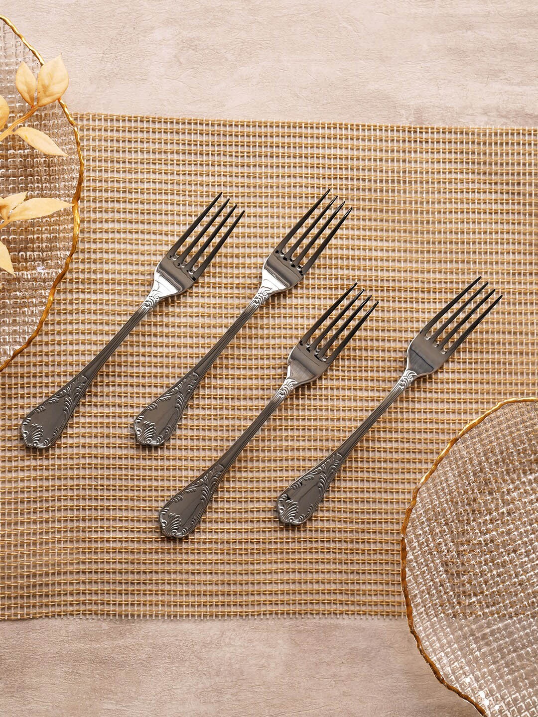 

Pure Home and Living 4 Pieces Grey Embossed Stainless Steel Dessert Forks