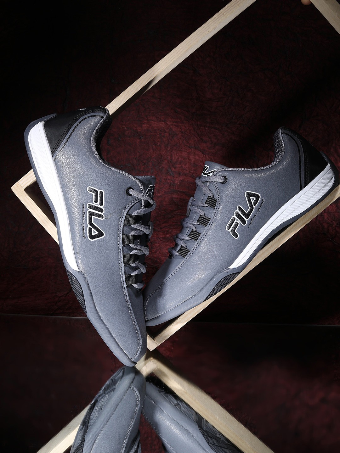 

FILA Men Comfort Insole Sneakers, Grey