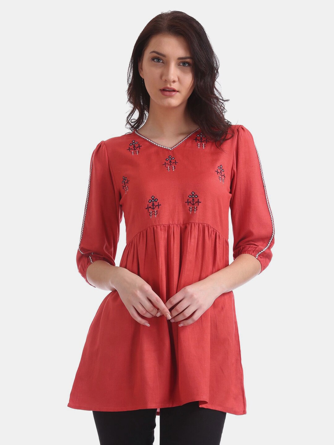 

V-Mart Ethnic Motifs Printed V-Neck Mirror Work Pure Cotton Kurti, Red