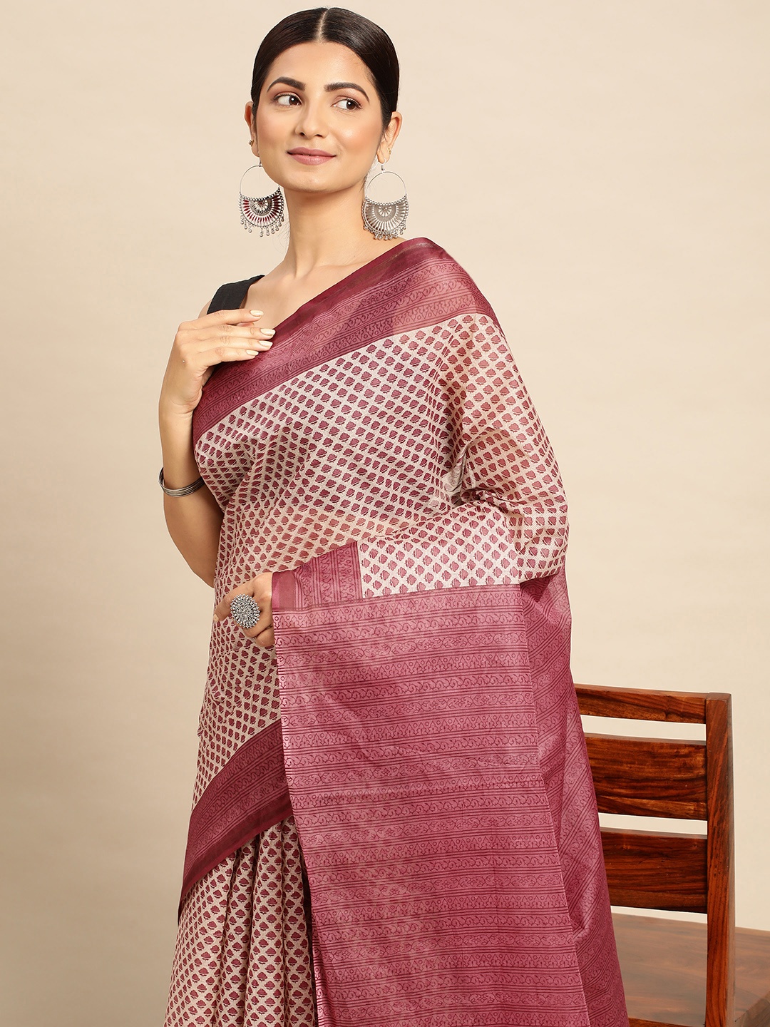 

SHANVIKA Ethnic Motifs Printed Pure Cotton Block Print Saree, Beige