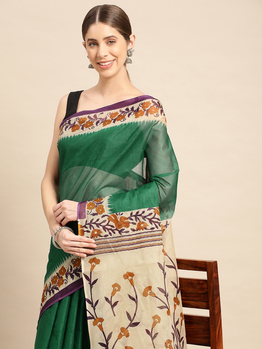 

SHANVIKA Solid Pure Cotton Block Print Saree, Green
