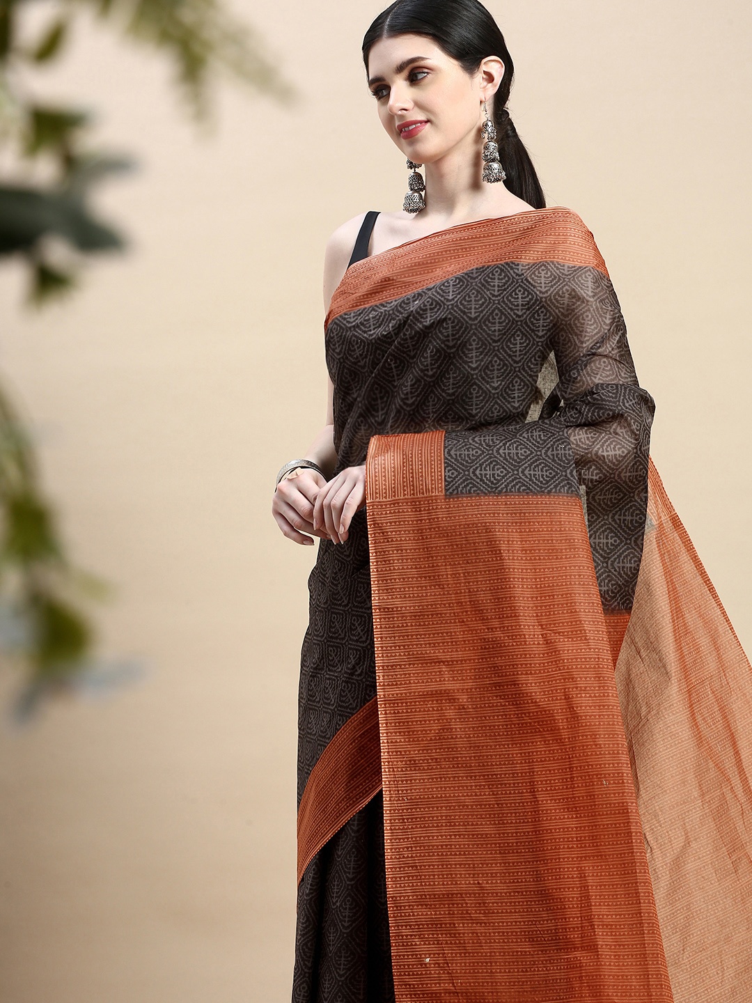 

SHANVIKA Pure Cotton Block Print Saree, Grey