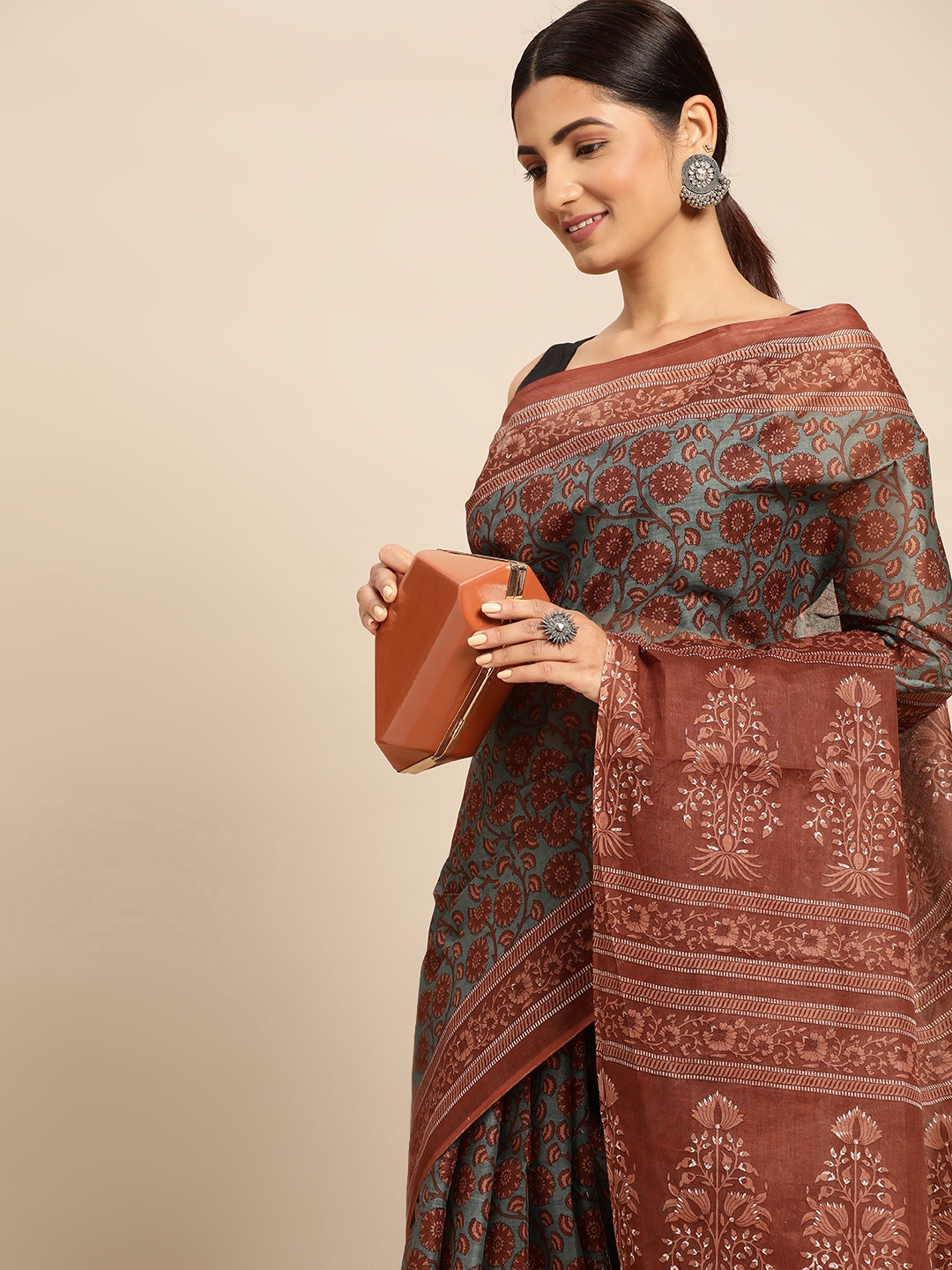 

SHANVIKA Green & Rust Ethnic Motifs Pure Cotton Block Print Saree