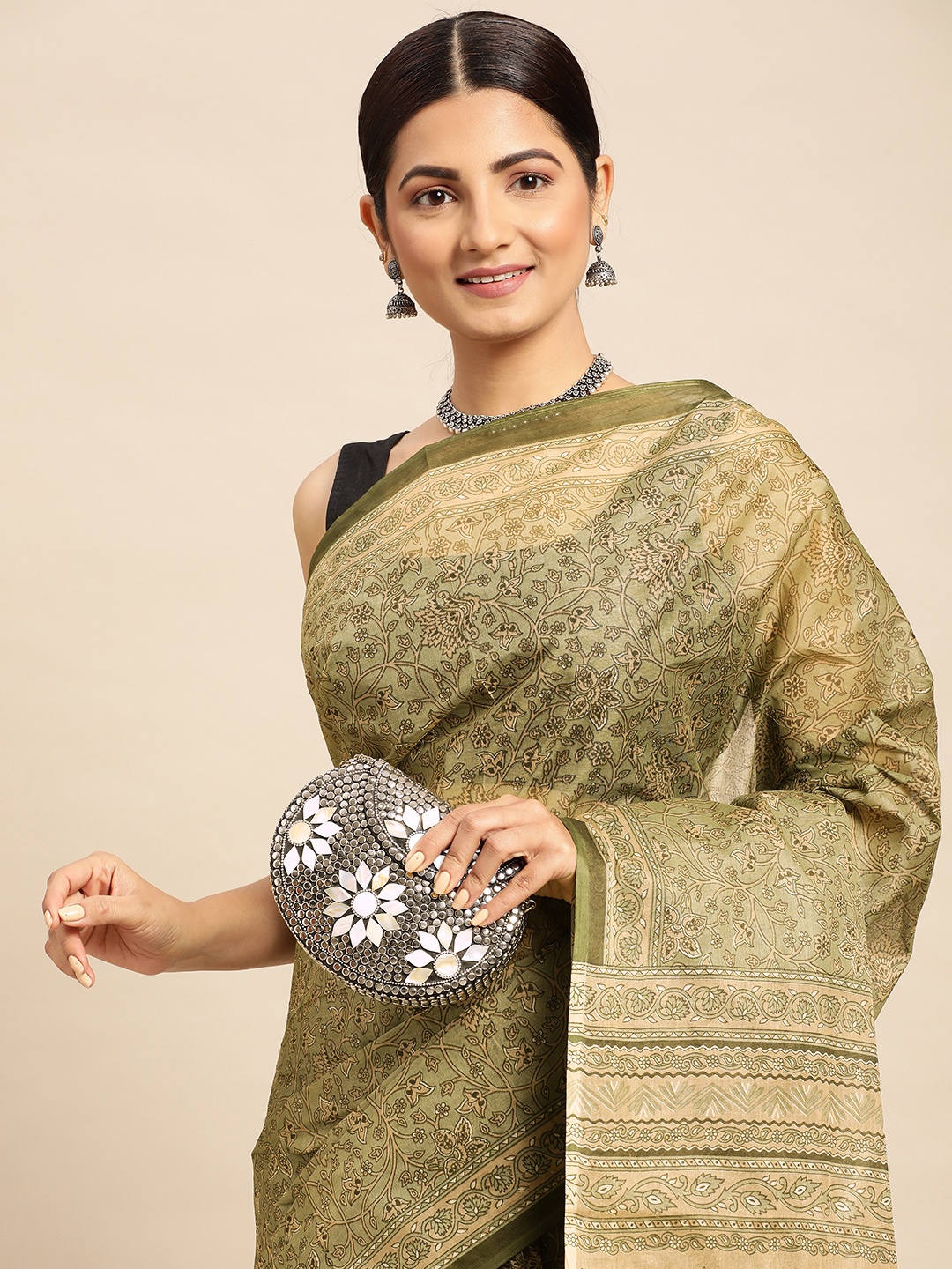 

SHANVIKA Ethnic Motifs Printed Pure Cotton Block Print Saree, Green