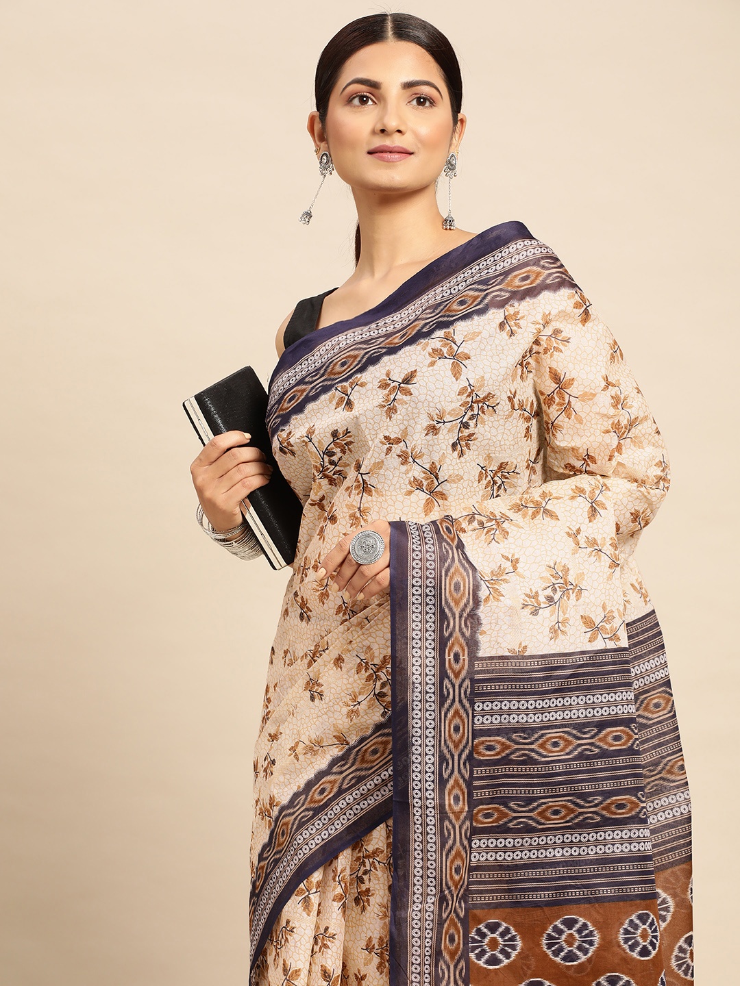

SHANVIKA Floral Printed Pure Cotton Block Print Saree, Beige