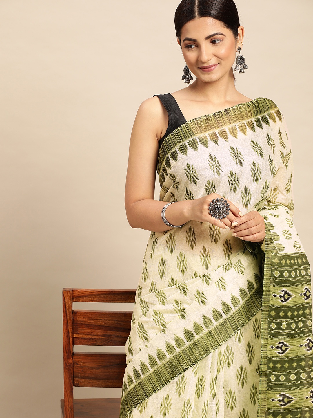 

SHANVIKA Ethnic Motifs Printed Pure Cotton Block Print Saree, Green