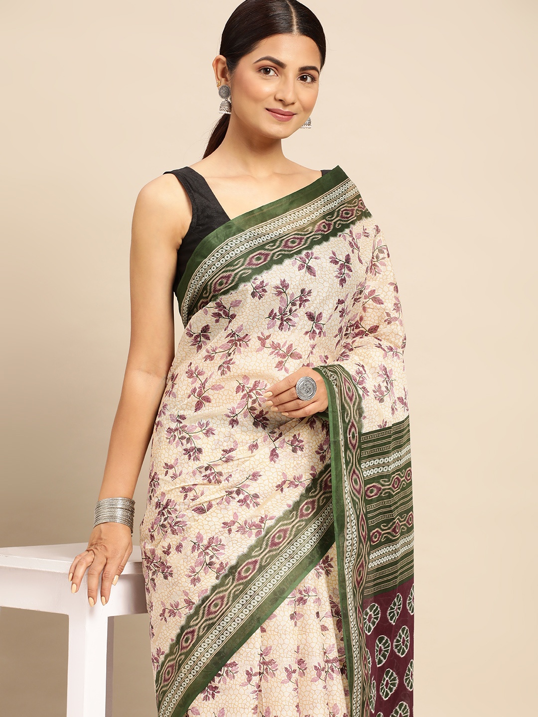 

SHANVIKA Floral Pure Cotton Block Print Saree, Beige