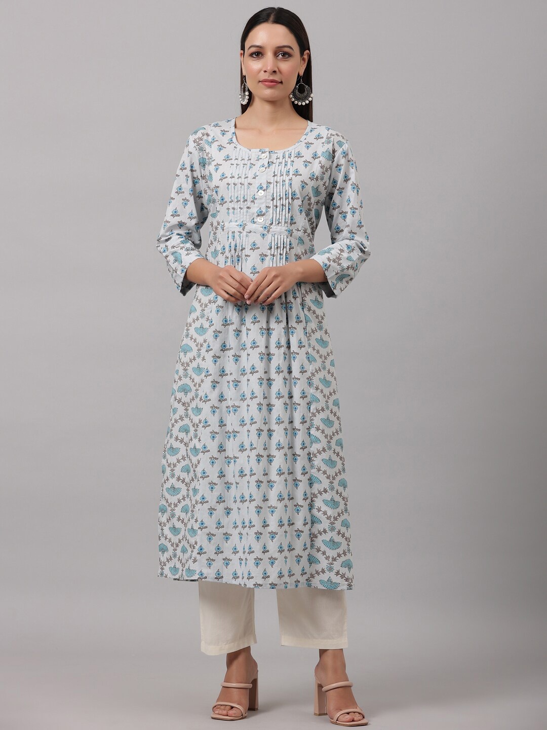 

Do Dhaage Floral Printed Cotton A-Line Kurta, Turquoise blue