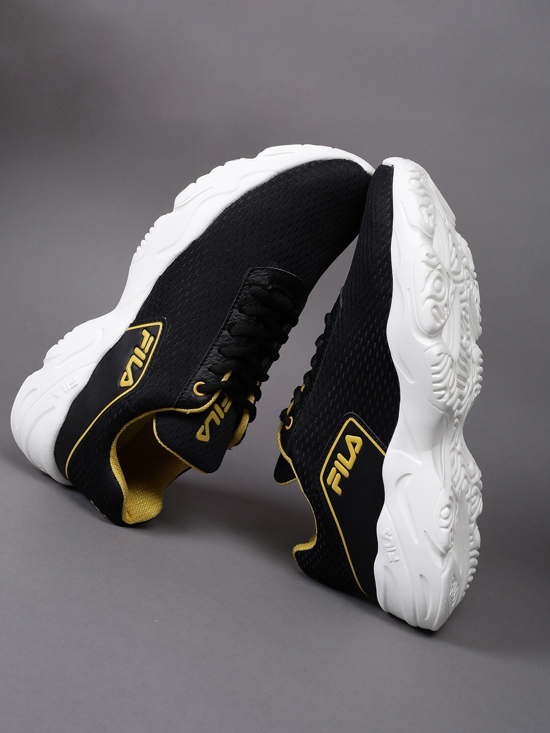 

FILA Men BANNER Mesh Running Shoes, Black