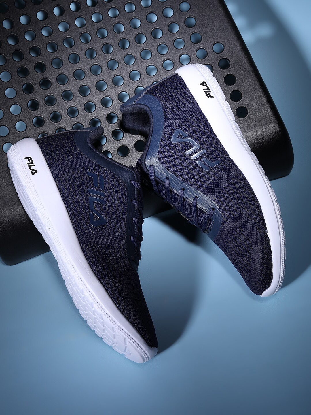 

FILA Men IGGY PLUS 2 Non-Marking Mesh Running Sports Shoes, Navy blue