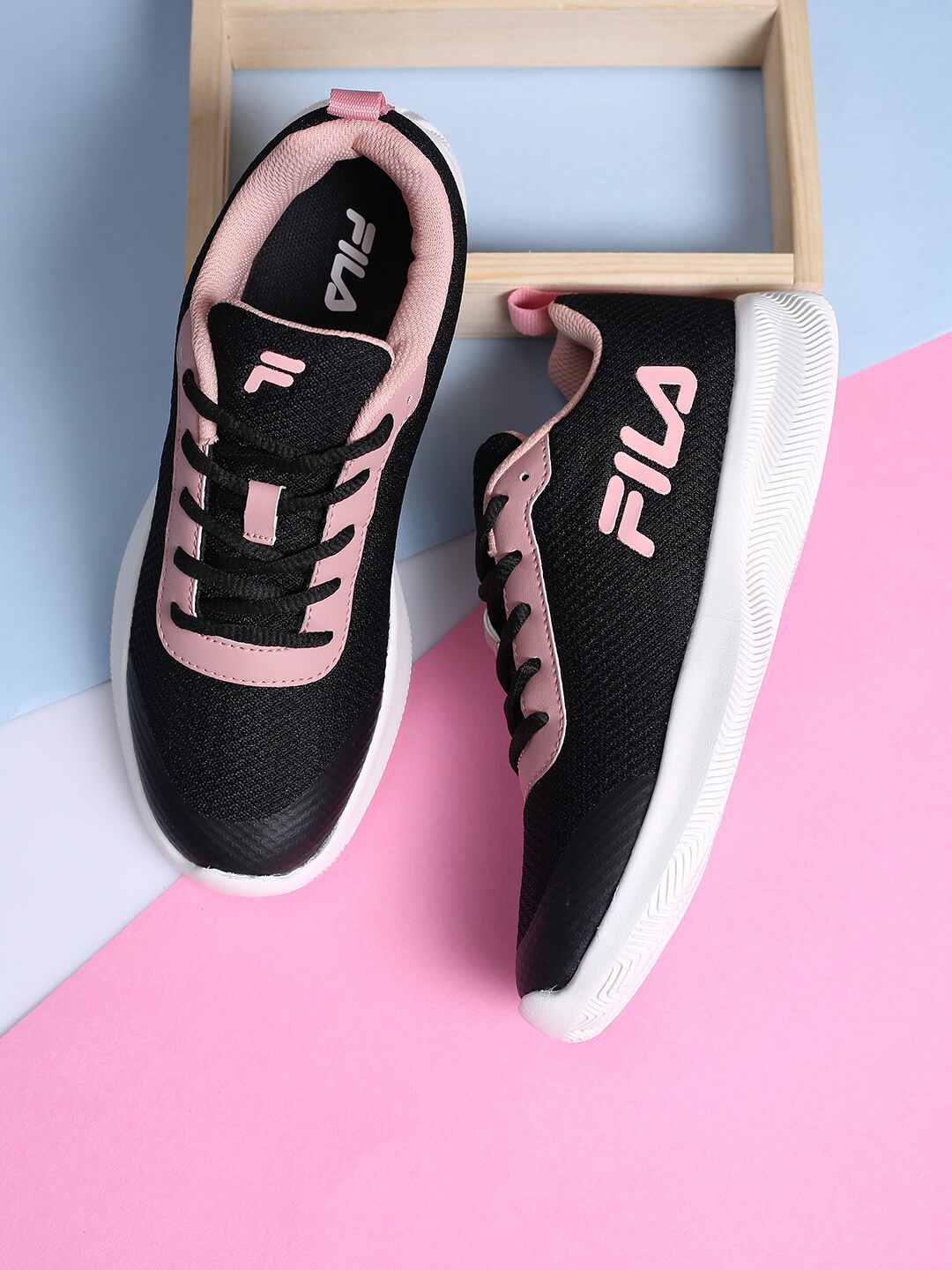 

FILA Women Mesh Running Shoes, Black