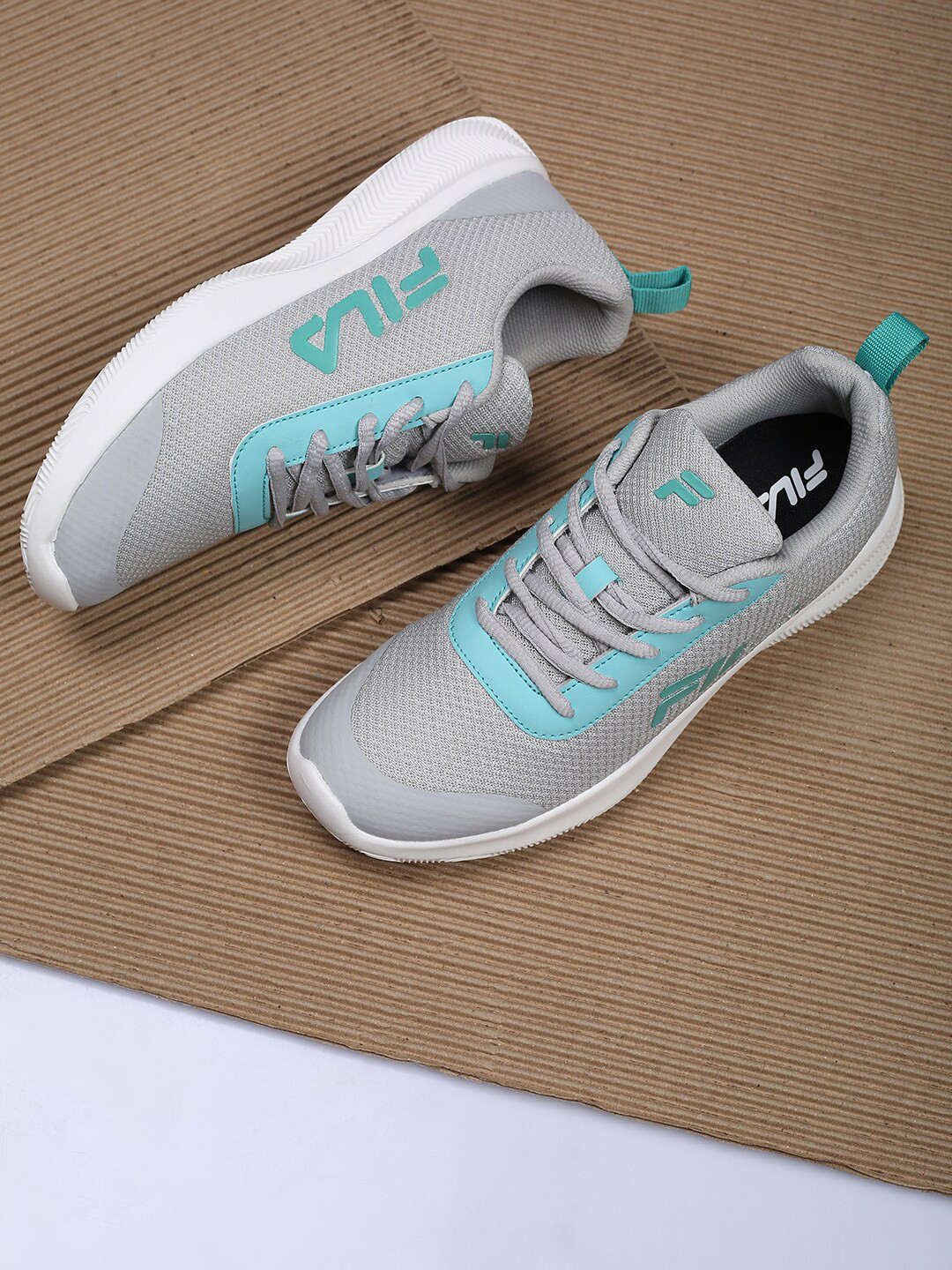 

FILA Women Mesh Running Shoes, Grey