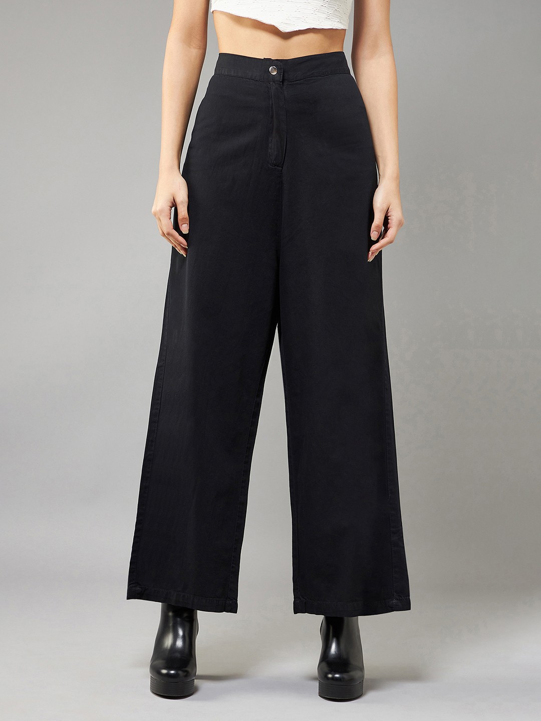 

DOLCE CRUDO Women Relaxed Fit High-Rise Jeans, Black