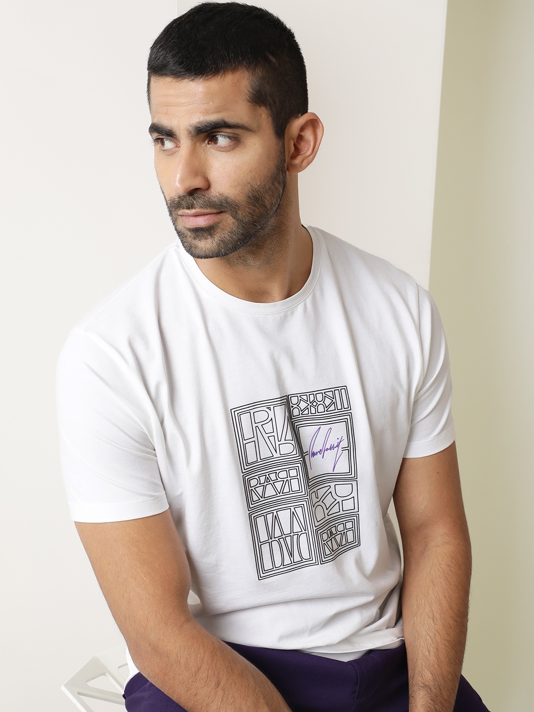 

RARE RABBIT Men Chevron Regular Fit Geometric Printed Cotton T-Shirt, White