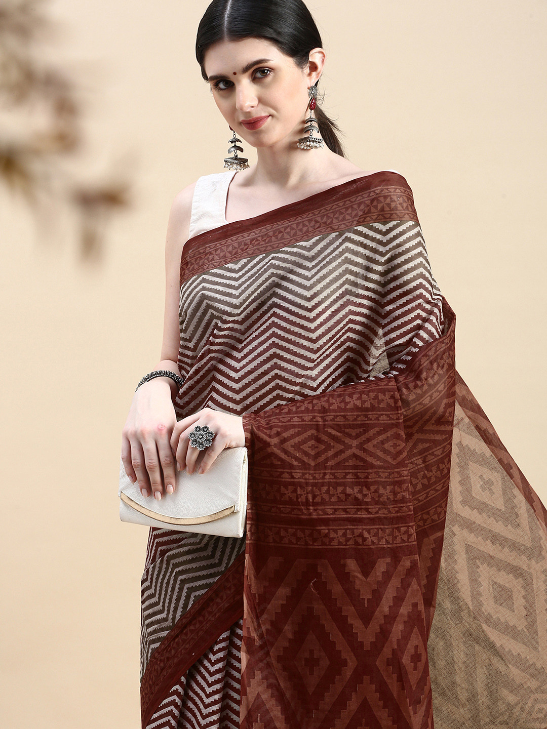 

SHANVIKA Leheriya Printed Pure Cotton Block Print Saree, Beige