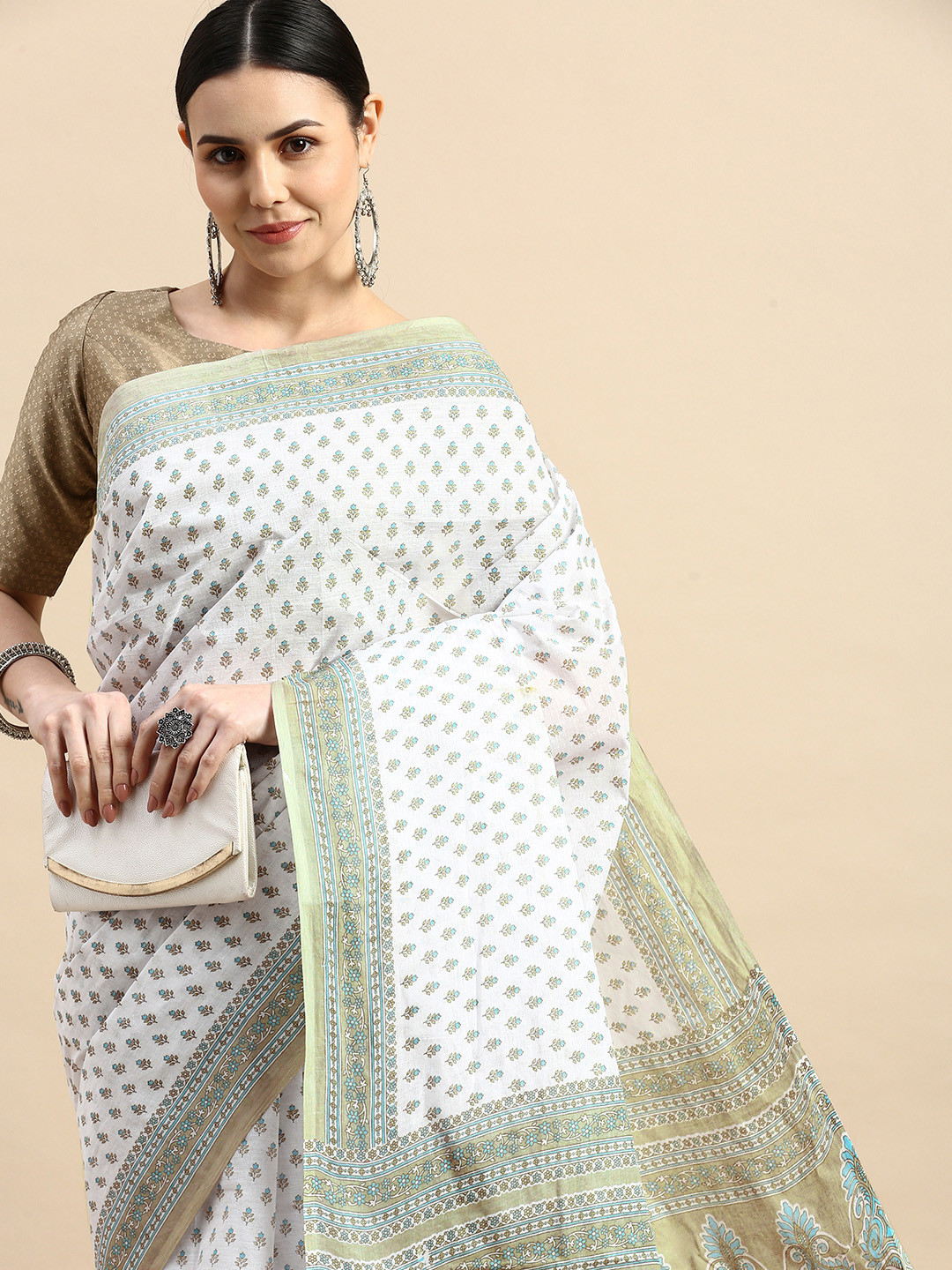 

SHANVIKA Floral Printed Pure Cotton Block Print Saree, White