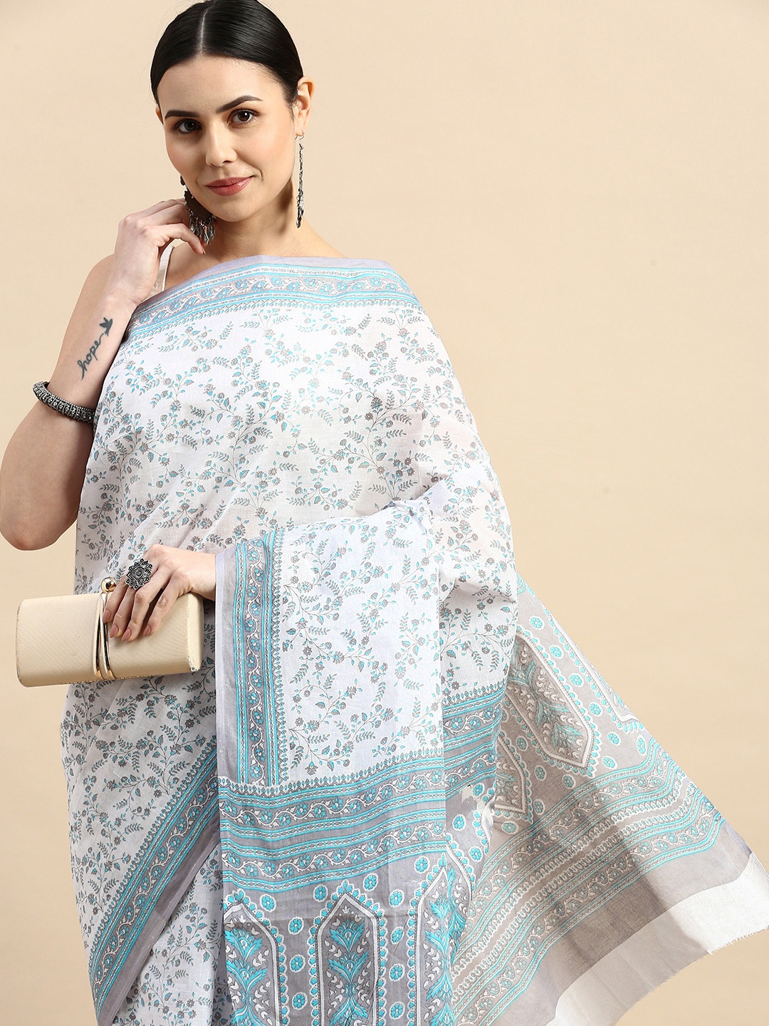 

SHANVIKA Floral Printed Pure Cotton Block Print Saree, White