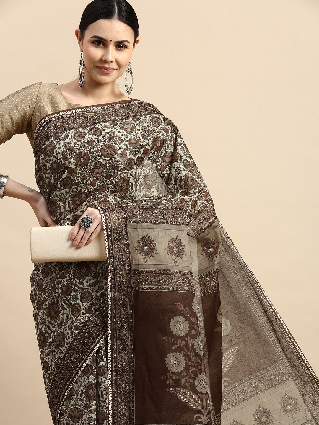 

SHANVIKA Ethnic Motifs Printed Pure Cotton Block Print Saree, Beige