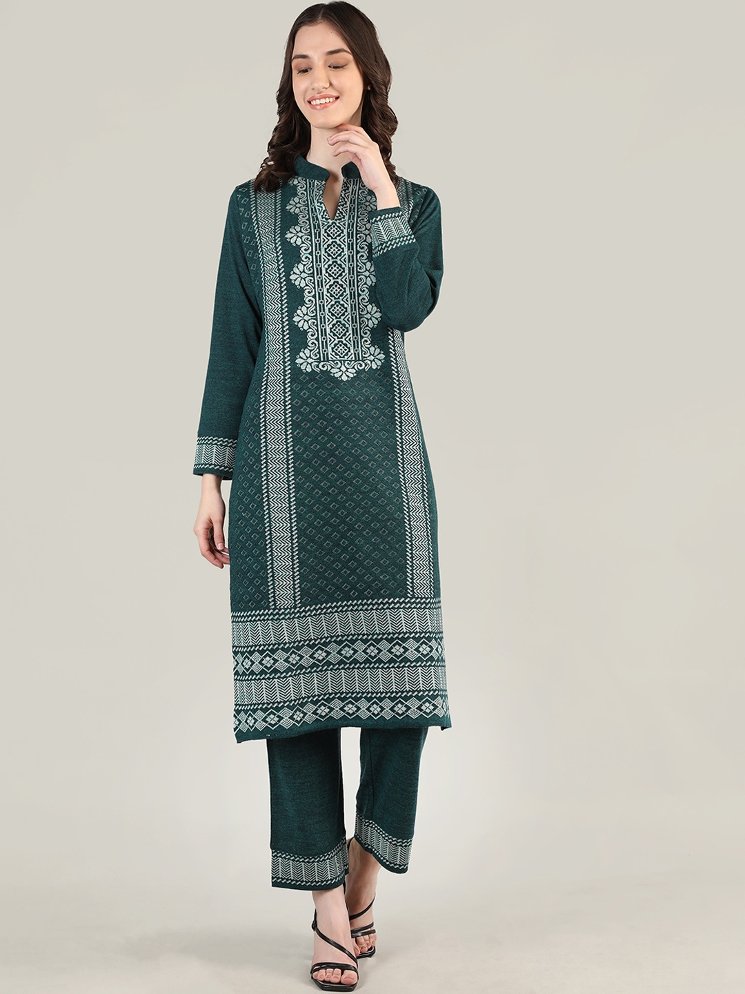 

MIKHAD Women Ethnic Motif Jacquard Woolen Kurta, Teal