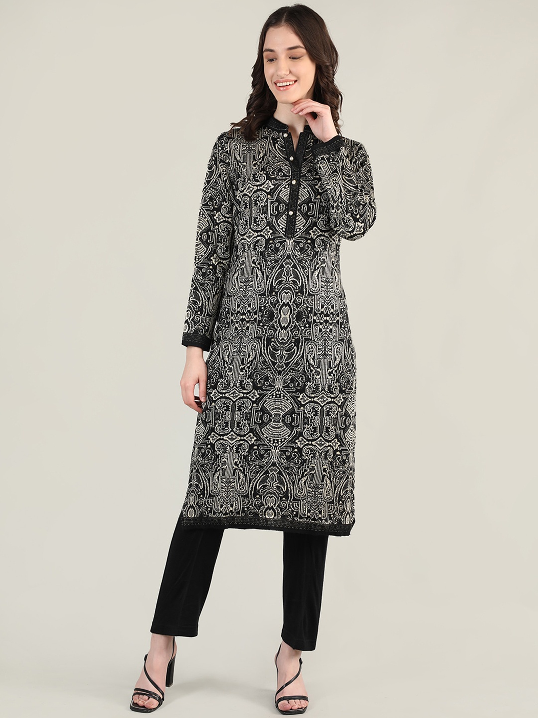 

MIKHAD Band Collar Ethnic Motifs Band Collar Wool Straight Kurta, Black