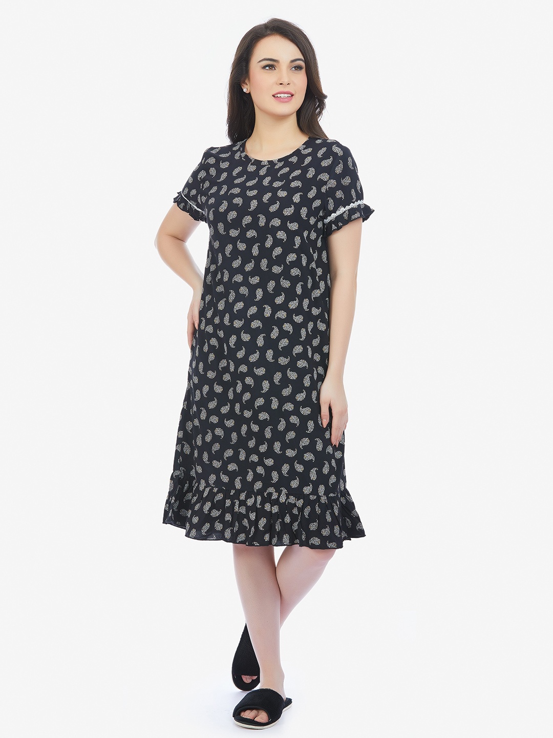 

MAYSIXTY Black Printed Nightdress