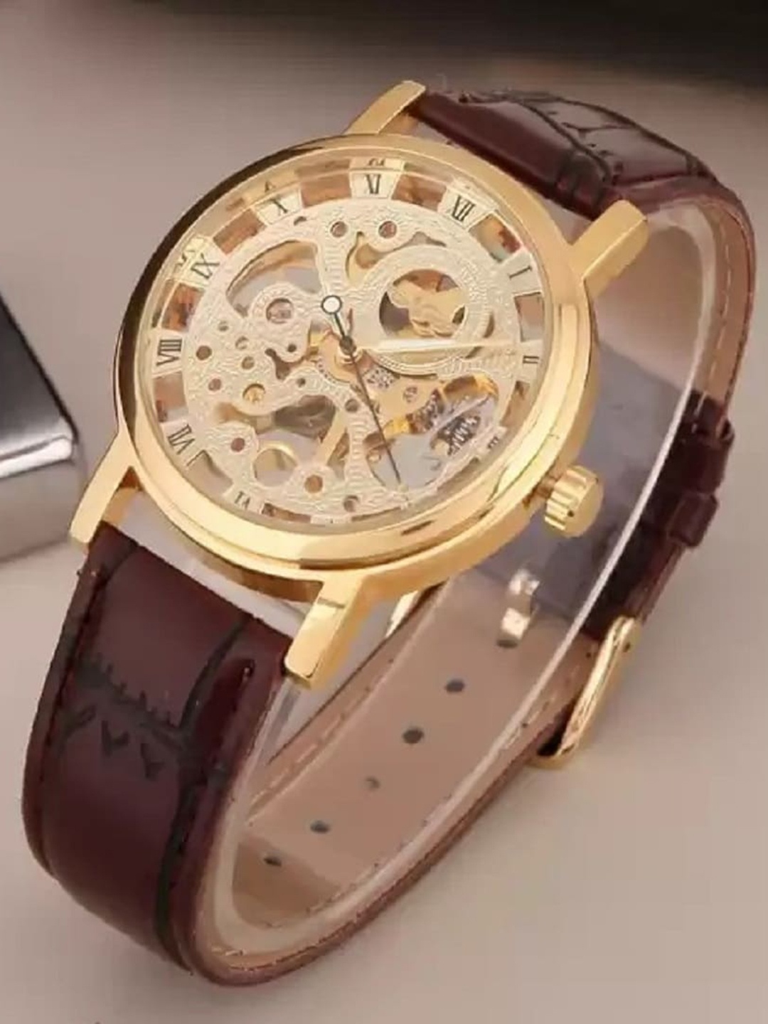 

WATCHSTAR Men Leather Textured Straps Analogue Watch Open, Gold