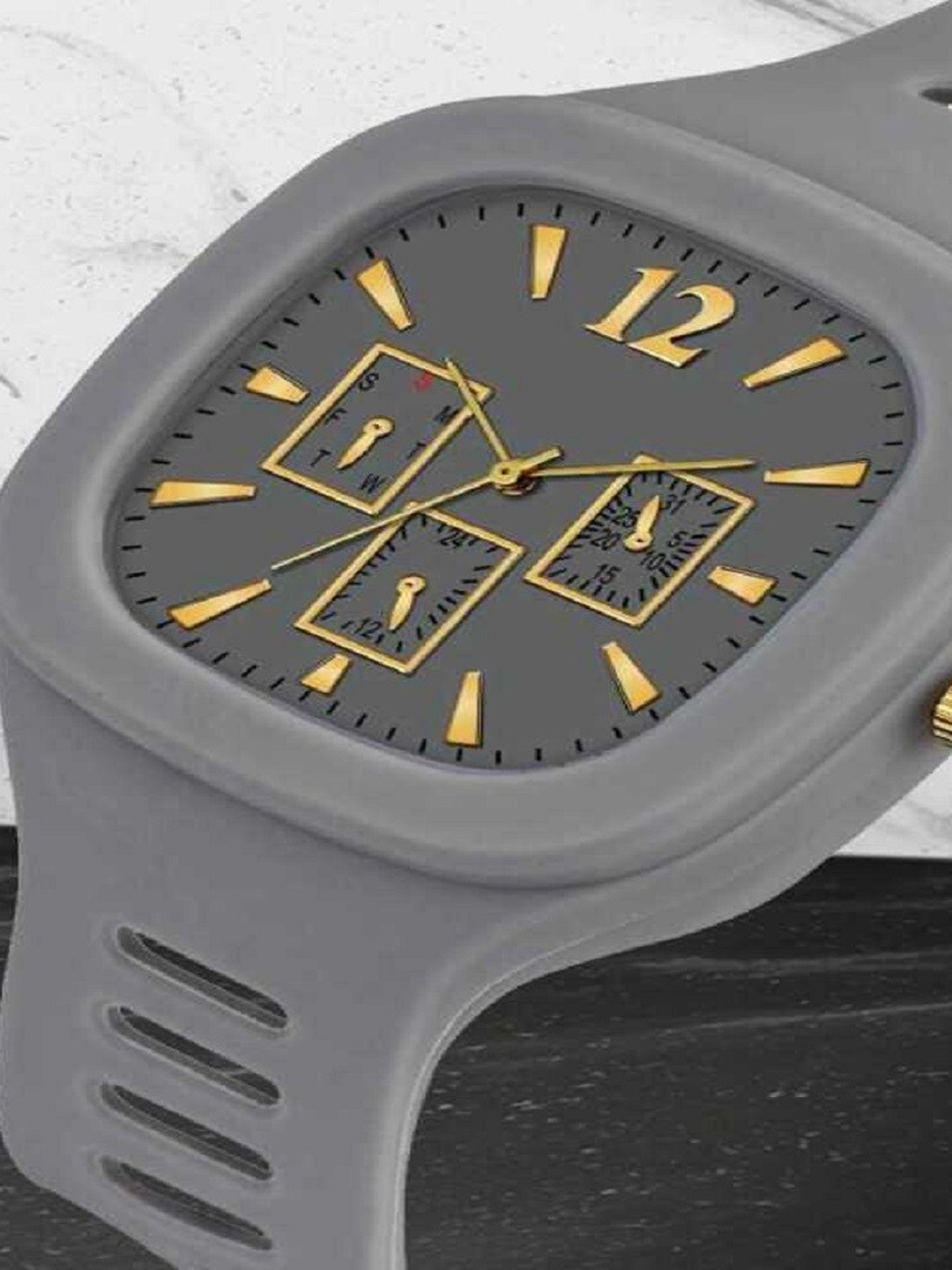 

WATCHSTAR Men Printed Dial & Straps Analogue Watch Milar Grey