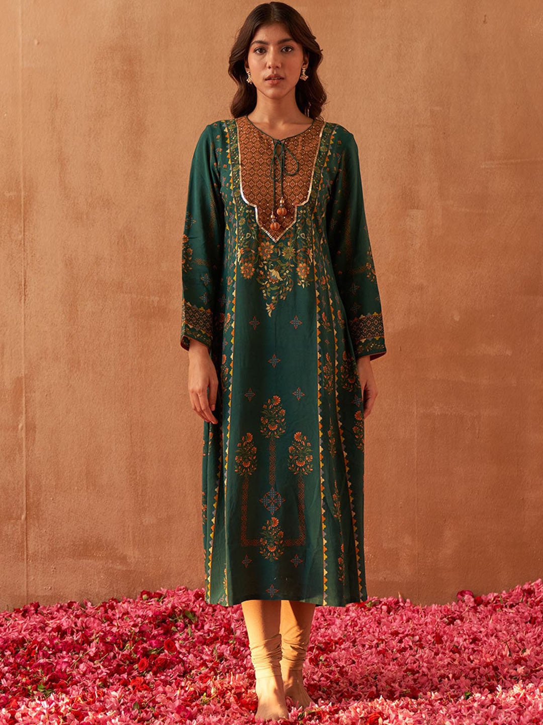 

Lakshita Floral Printed Keyhole Neck Floral Kurta, Green