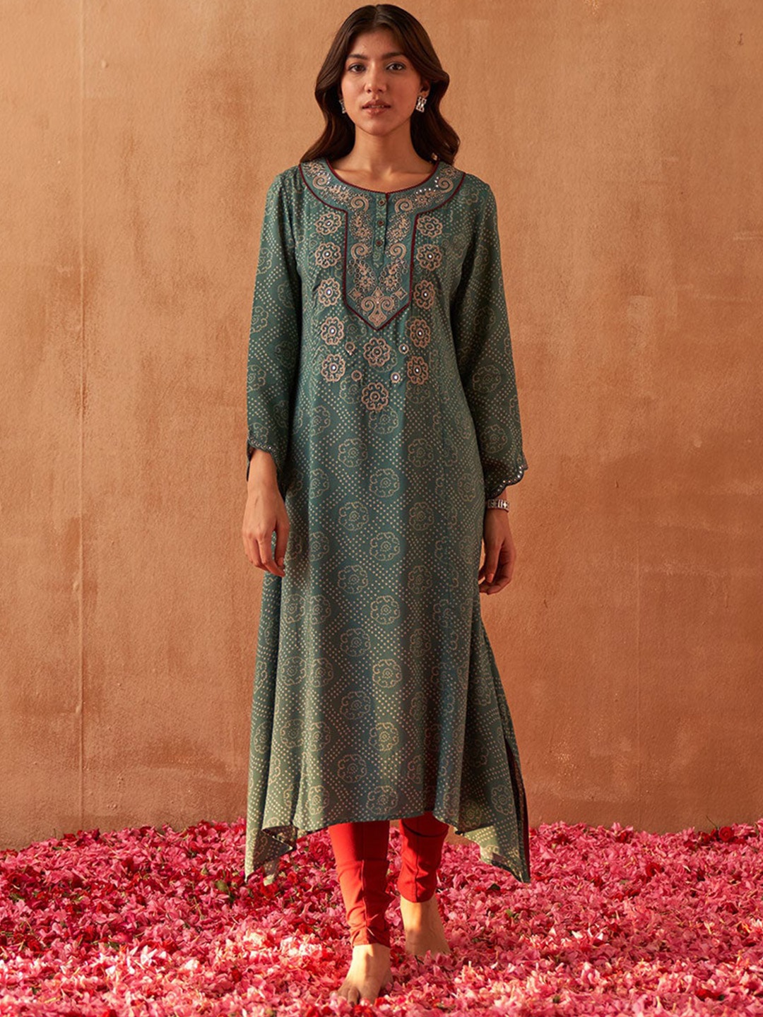 

Lakshita Women Plus Size Bandhani Printed Mirror Work Kurta, Green