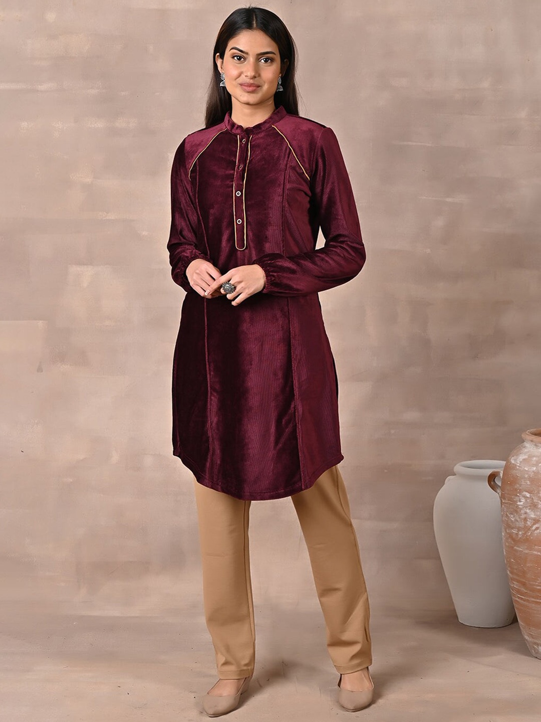 

Lakshita Women Mandarin Collar Panelled Pure Cotton Kurta, Maroon