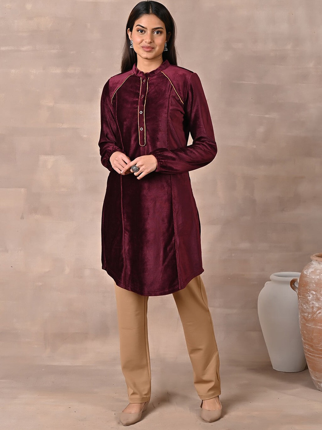 

Lakshita Women Plus Size Mandarin Collar Panelled Pure Cotton Kurta, Maroon